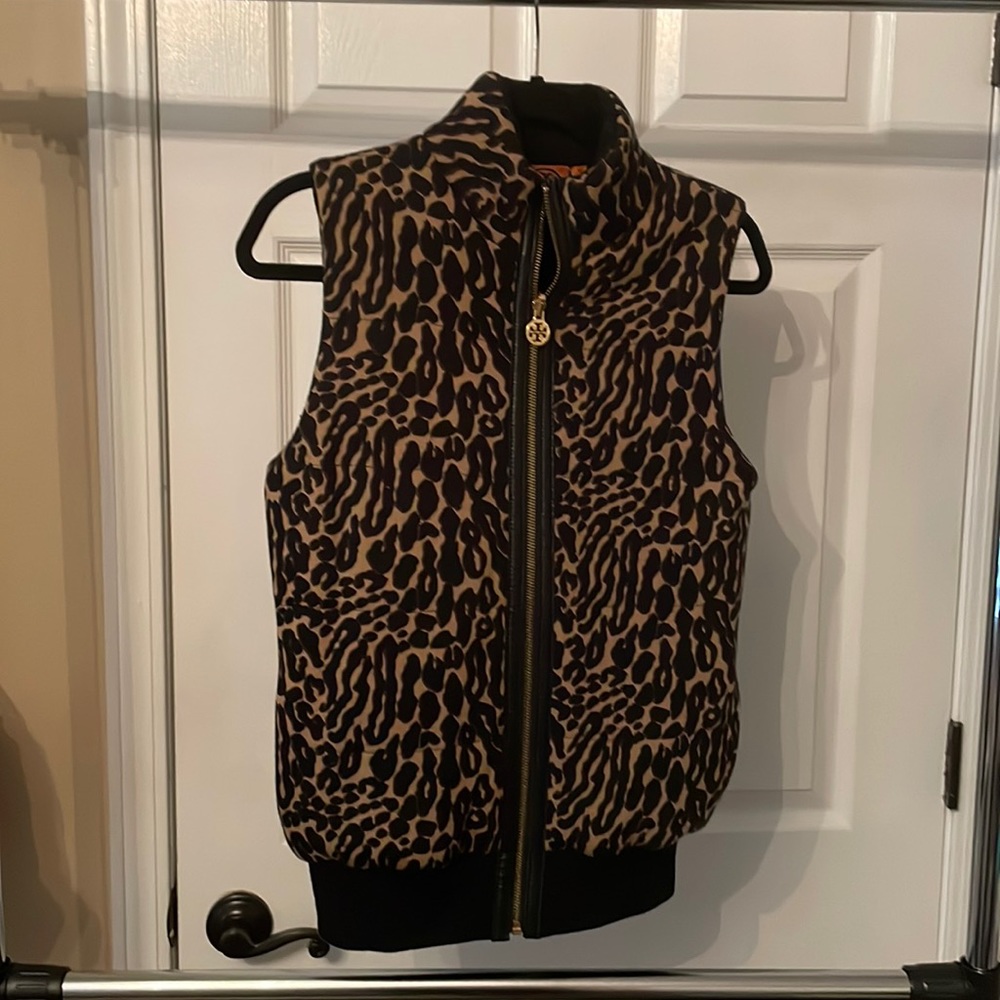 Tory Burch 100% Merino Wool animal print vest. XS